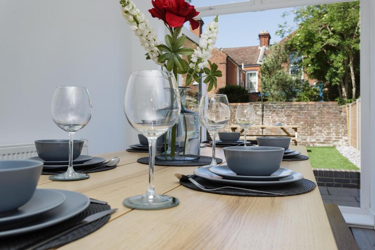Harold House - Modern Open Plan 4 Bedroom, 3 Bathroom House In Central Southsea, Portsmouth Exterior photo